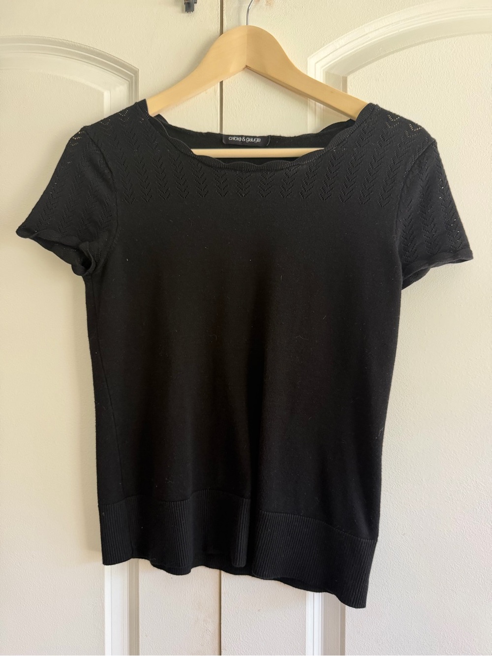 Cable & Gauge Black Short Sleeve Knit Top with Subtle Stitching Scalloped